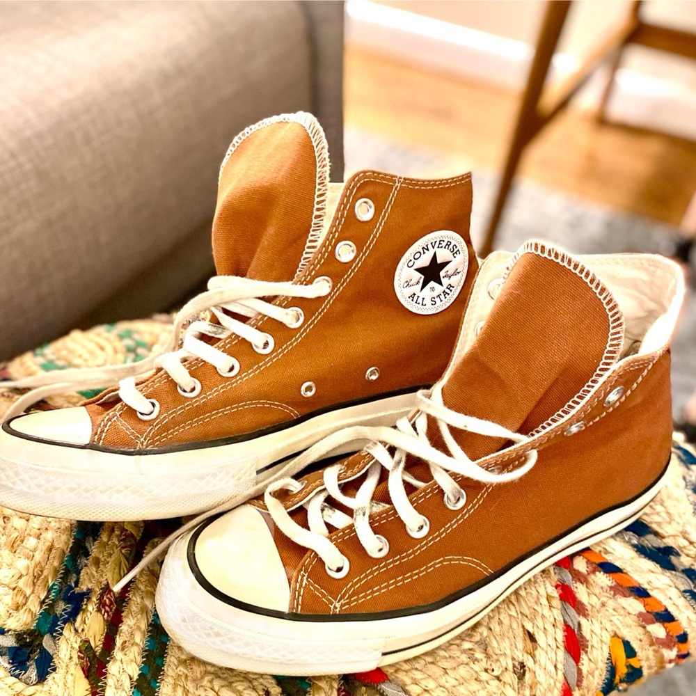 Cool, Stylish Converse High-Top Sneakers, Burnt Sienna/Brown. M 8, W 10.